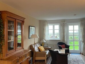 Unclassified image, 4 of 13, button