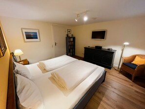 Unclassified image, 3 of 13, button