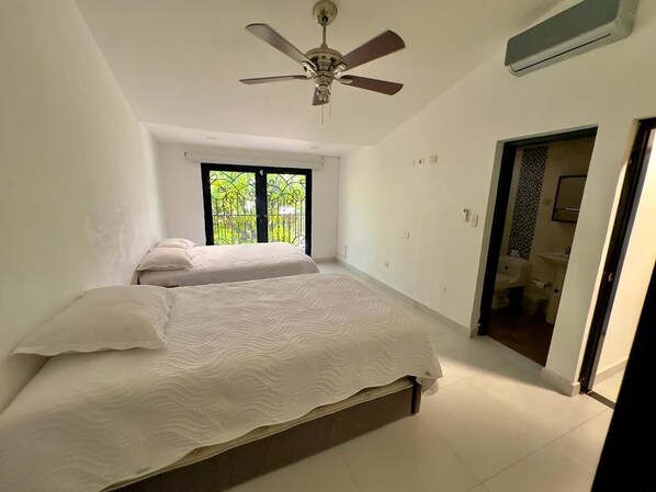 5 bedrooms, WiFi, bed sheets