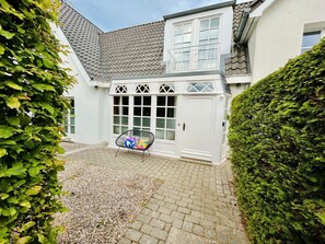 Unclassified image, 3 of 31, button - Ludwigstr. 24 Scharbeutz - Ferienhaus Luise in Scharbeutz only approx. 100 meters from the (Scharbeutz)