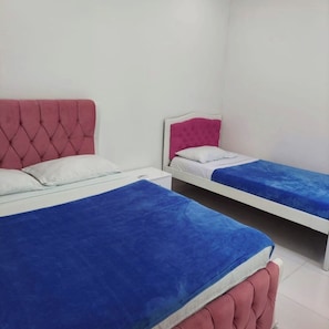 2 bedrooms, WiFi, bed sheets