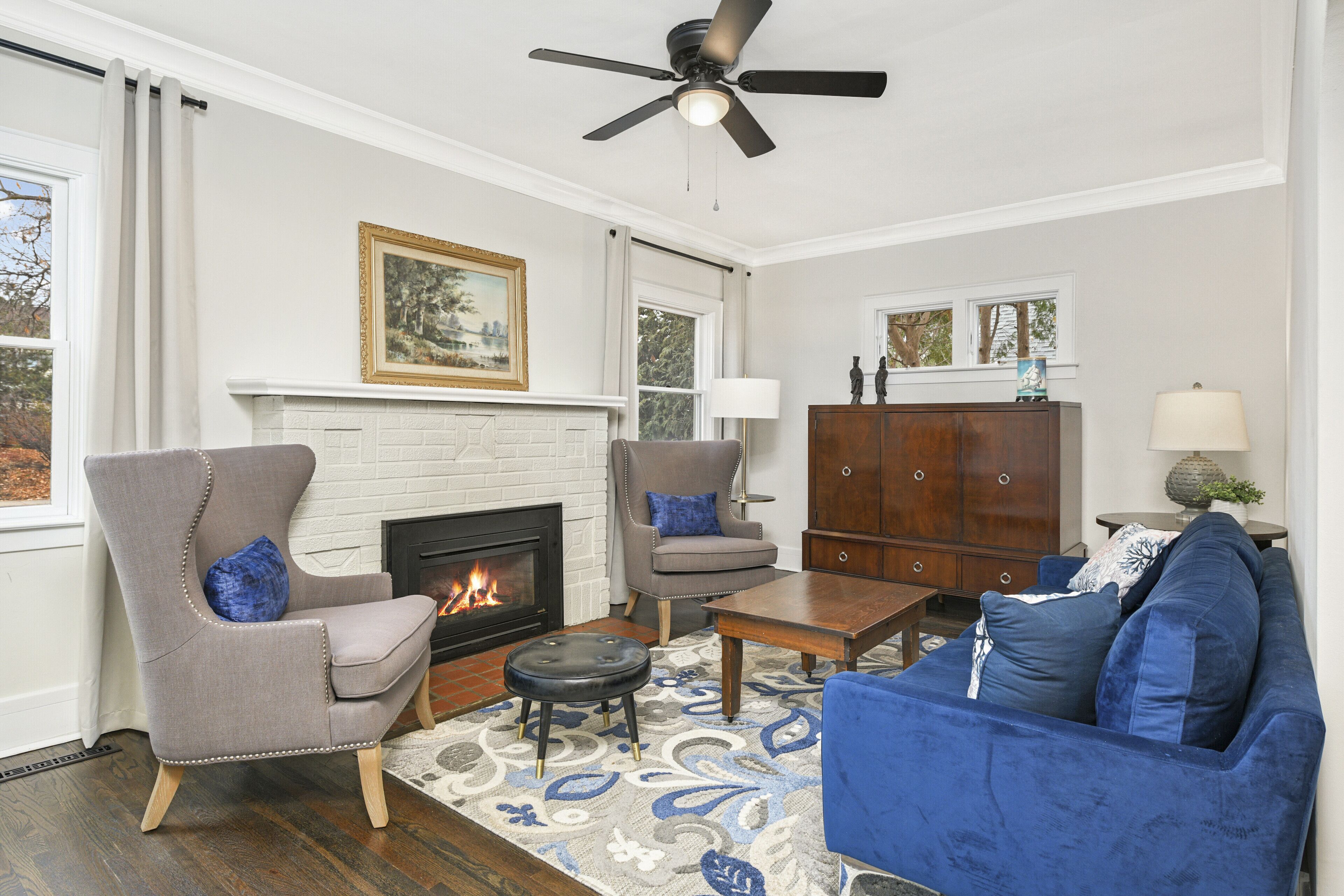 智能电视、壁炉