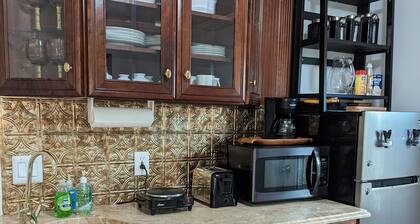 1BR/1Ba Cozy Apt &Patio Privateâą near Beach & Golfâą Free Parkingiâą Pet-Friendly