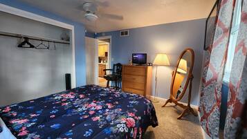 1 Schlafzimmer, Bügeleisen/Bügelbrett, kostenloses WLAN, Bettwäsche