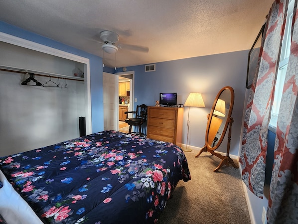 1 bedroom, iron/ironing board, free WiFi, bed sheets