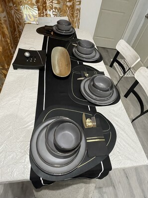 Dining - Luxury stay with all you need within and around
 (St. Louis)