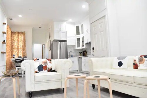 Luxury stay with all you need within and around
