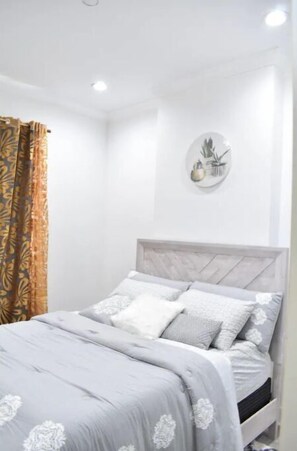 1 chambre, fer et planche à repasser, Wi-Fi gratuit, draps fournis