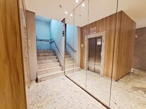 アパートメント | 内装