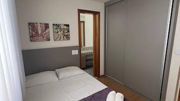 Apartament | 3 dormitoris, escriptori i wifi gratuïta