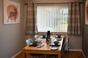 Dining - Links Golf Villa - 3 bed semi-detached villa in Troon (Troon)