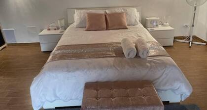 House - Free Parking & Vineyard Views