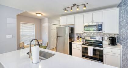 Serene - 20 Min to FSU - 4BED 3BA