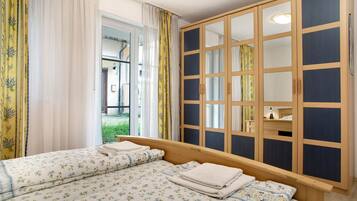 1 Schlafzimmer, BĂŒgeleisen/BĂŒgelbrett, kostenloses WLAN, BettwĂ€sche