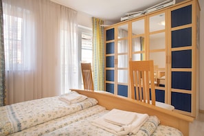 1 chambre, fer et planche à repasser, Wi-Fi gratuit, draps fournis