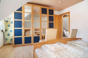 2 間睡房、熨斗/熨衫板、免費 Wi-Fi、床單