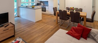 Apartamento 'Ferienwohnung Holunder' con vistas a la montaña, terraza compartida y Wi-Fi