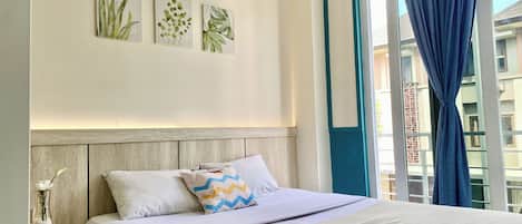 Standard Room, Balcony | In-room safe, desk, laptop workspace, free WiFi