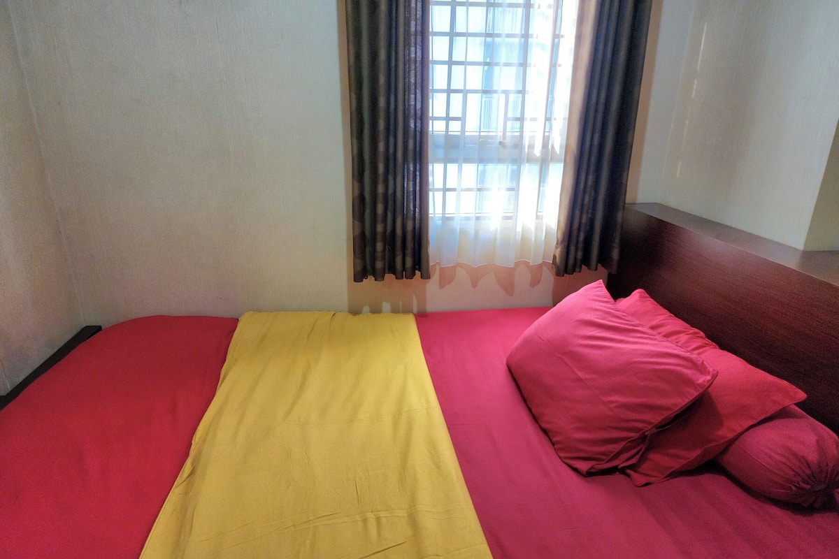 Camera, 2 camere da letto | 1 camera, una scrivania, ferro/asse da stiro, Wi-Fi gratuito