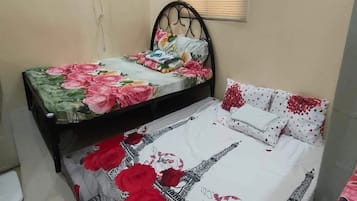 2 habitaciones y escritorio