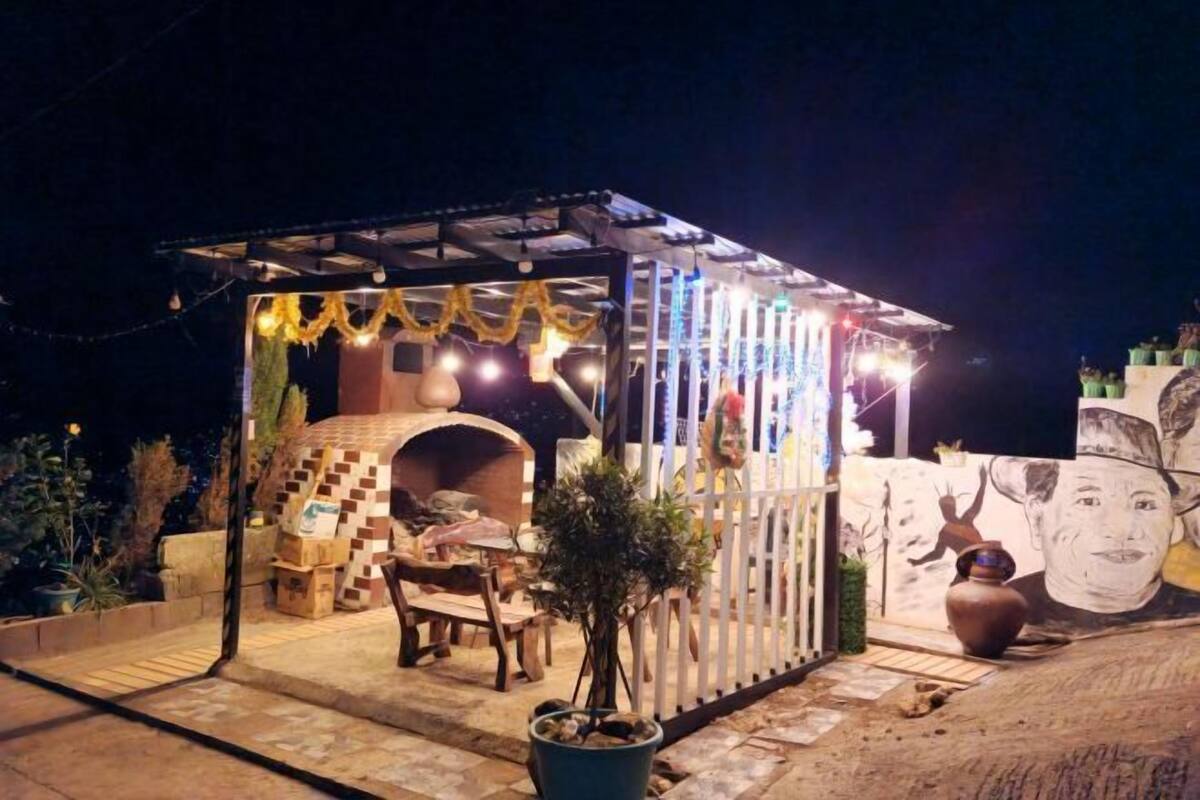 Minibar, escritorio, wifi gratis y ropa de cama