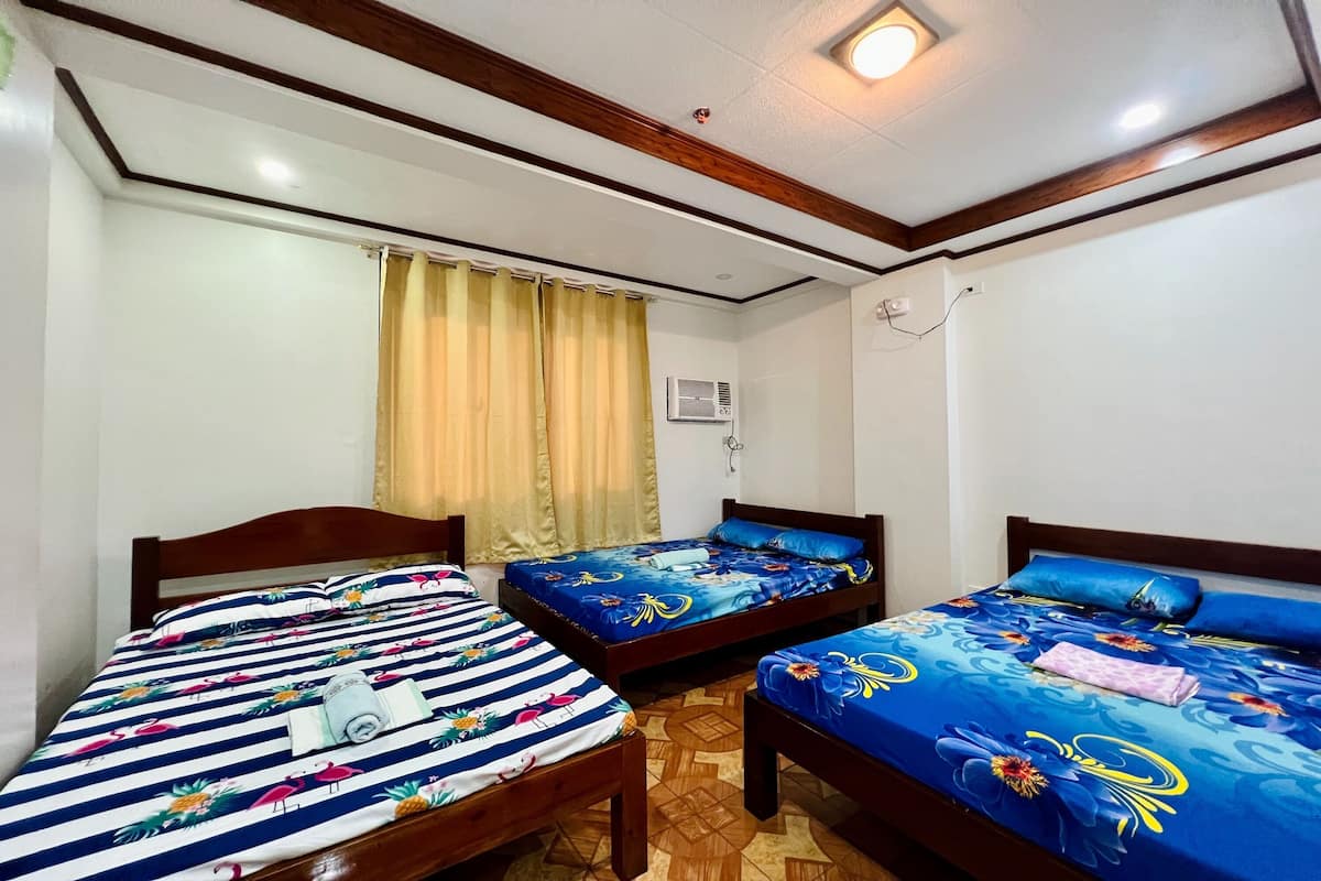 Chambre Familiale | Bureau, Wi-Fi gratuit, draps fournis