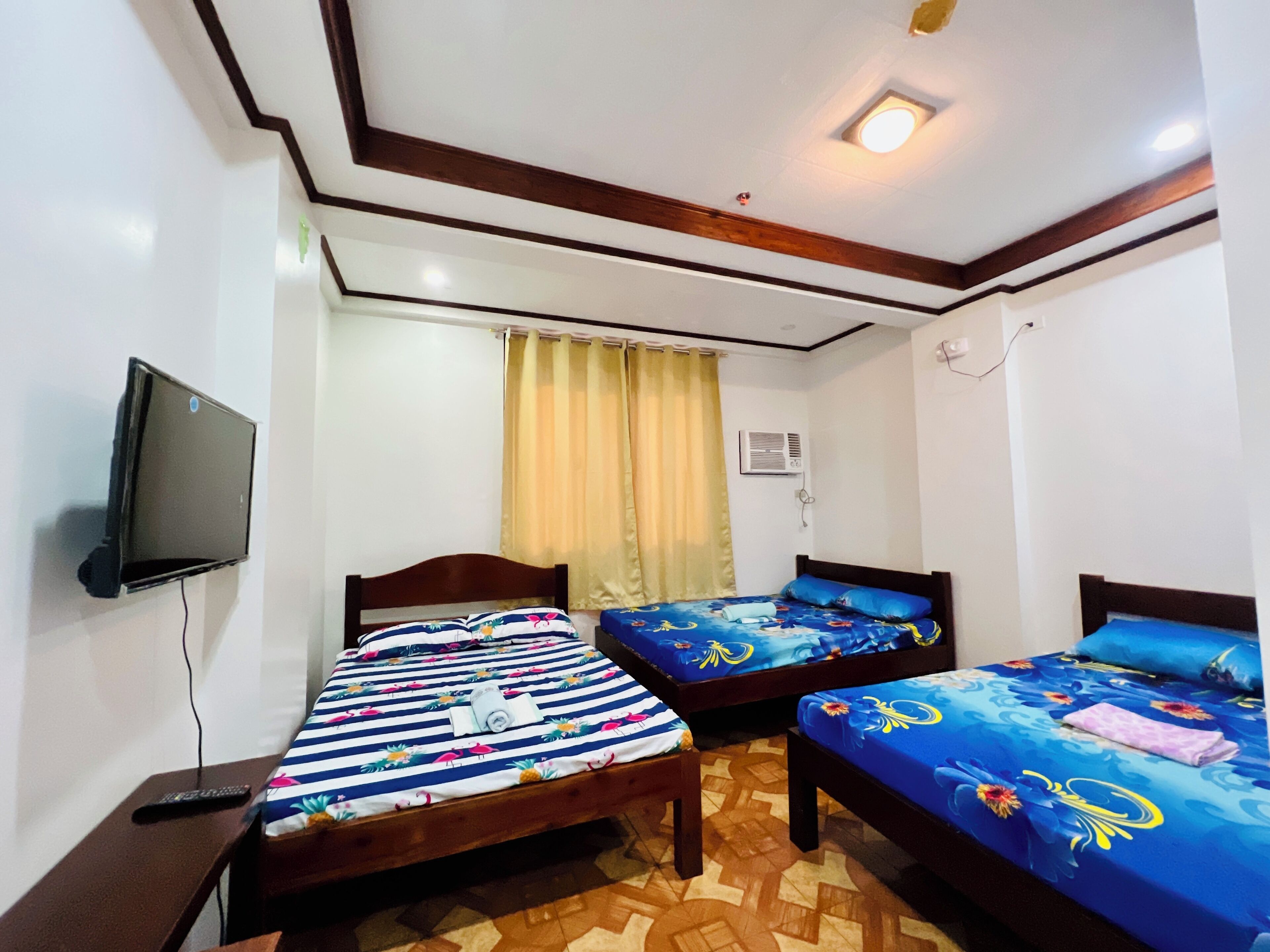 Desk, WiFi (free), bed sheets