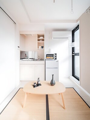 Fridge, microwave, stovetop, electric kettle