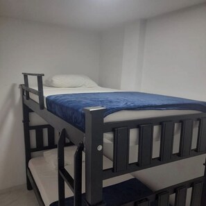 2 bedrooms, WiFi, bed sheets - Casa Sharlyn 202 (Gaira)
