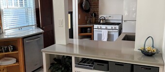 Quaint sunny cottage that rests in the historical neighborhood of Billings