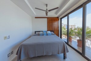 1 bedroom, in-room safe, iron/ironing board, free WiFi