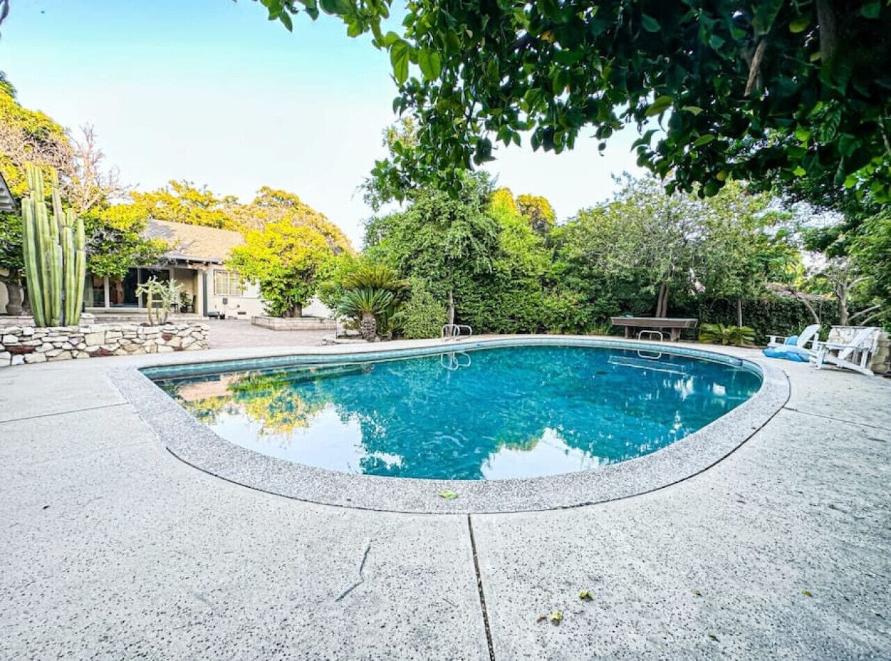 Luxurious 7BR-5BA Oasis with Pool - LouW-UC