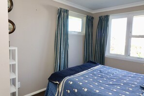 4 Schlafzimmer, BĂŒgeleisen/BĂŒgelbrett, Internetzugang, BettwĂ€sche