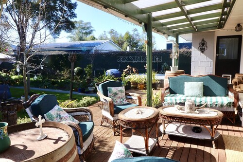 Dragonflycottage, Fully equiped 2 bathrooms, kitchen, 4 bedrooms st