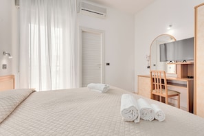 Comfort Triple Room | In-room safe, free WiFi - Hotel Costaverde (Cesenatico)