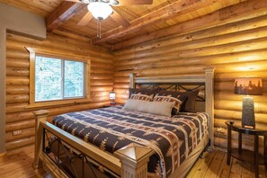 4 soverom, strykejern/-brett, wi-fi og sengetøy