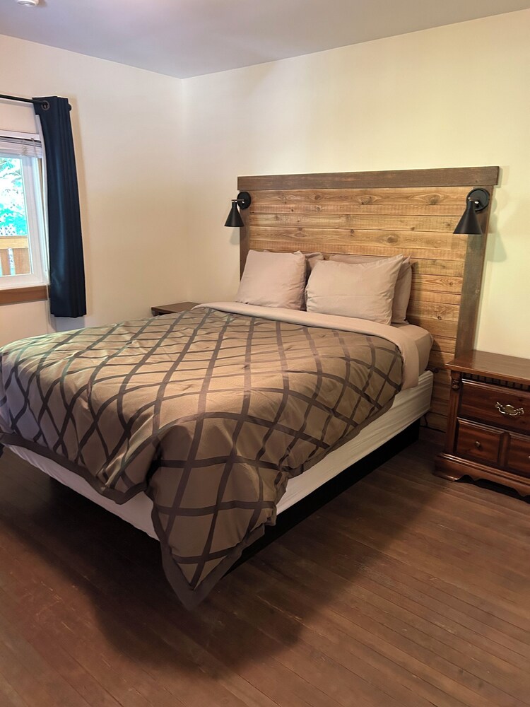 1 Bedroom Cottage on the Cowichan River Lake Cowichan Vrbo