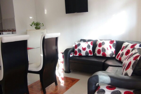 Living area - Casa Valdy 202 A 5 Minutos en Auto de la Playa! Ideal Para Pasar tus Vacaciones (Gaira)