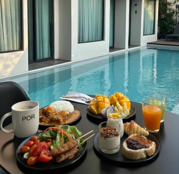 Free daily buffet breakfast - POR Arak (Chiang Mai)
