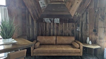 Een smart-tv en een open haard