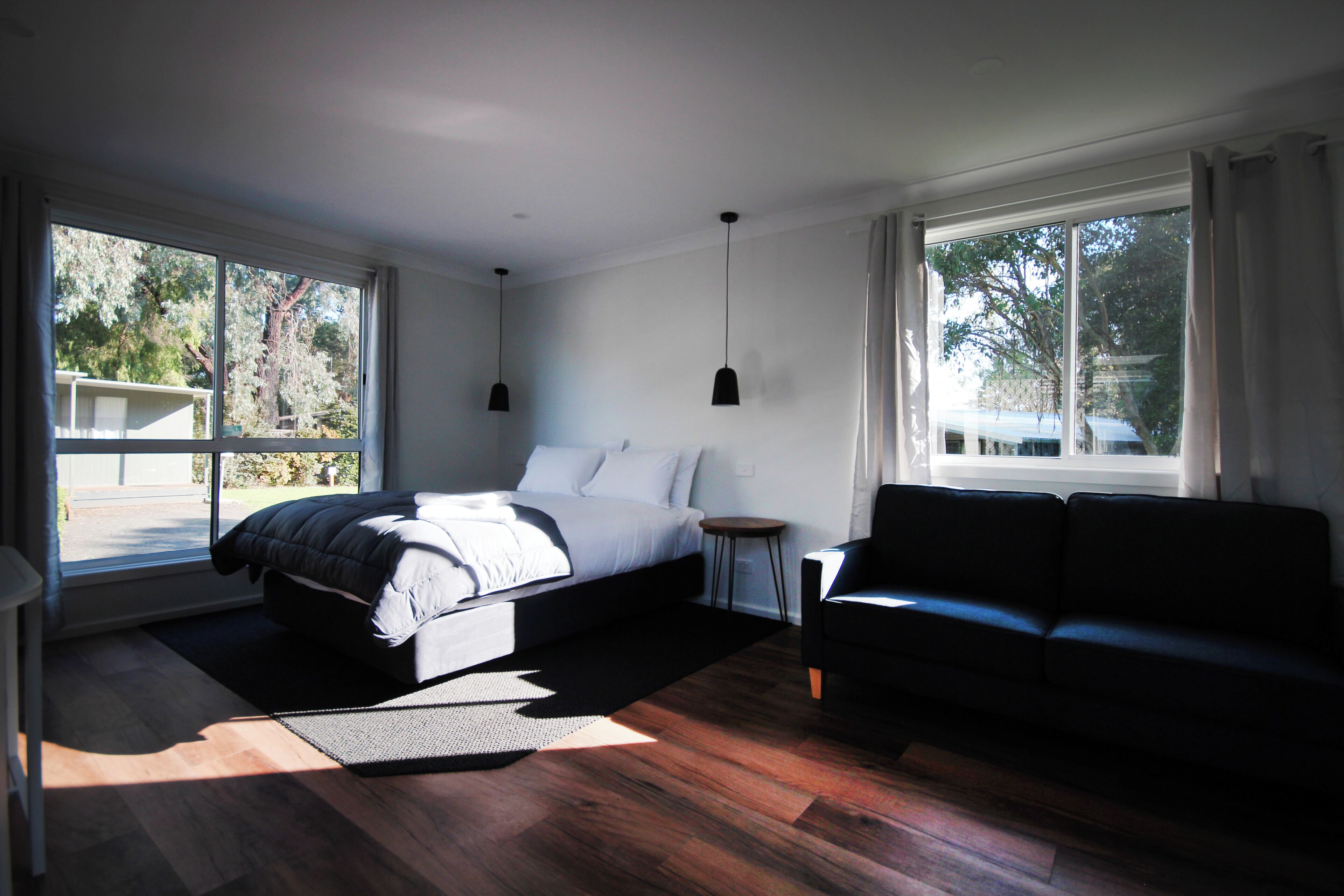 スタジオ | リビング エリア | LED テレビ