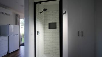 Studio | Bathroom