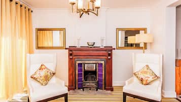 Luxury Villa | Living area | Flat-screen TV