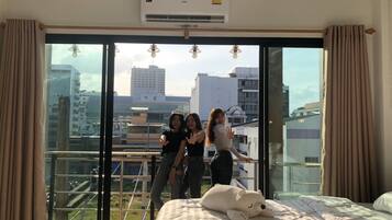 Family Room | 1 bedroom, free WiFi