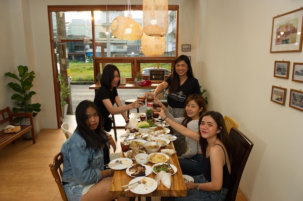 Reception - Khok Samet Chun Hostel (Hat Yai)