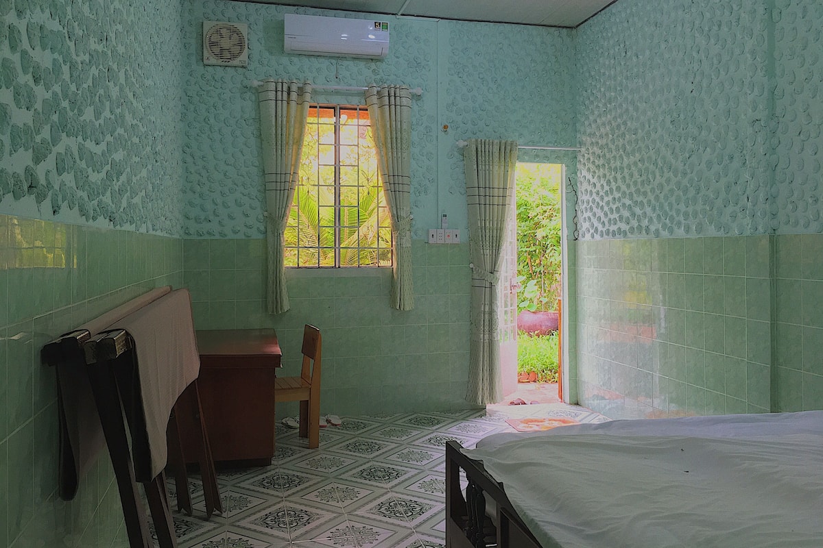 Standard Double Room, 1 Bedroom, Garden View | Blackout drapes, bed sheets