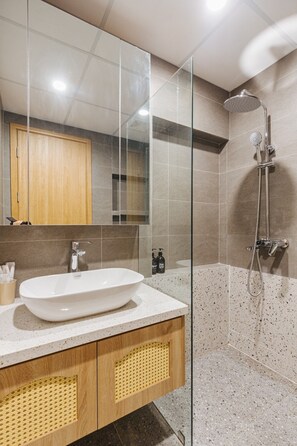 1 bedroom, premium bedding, pillow-top beds, individually decorated - Crescendo Urban Stay (Hanoi)
