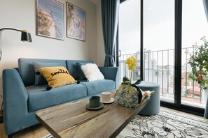 1 bedroom, premium bedding, pillow-top beds, individually decorated - Crescendo Urban Stay (Hanoi)