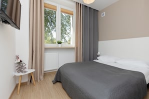 Free WiFi, bed sheets