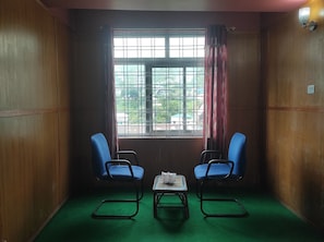 Habitación estándar | Escritorio, insonorización y ropa de cama 